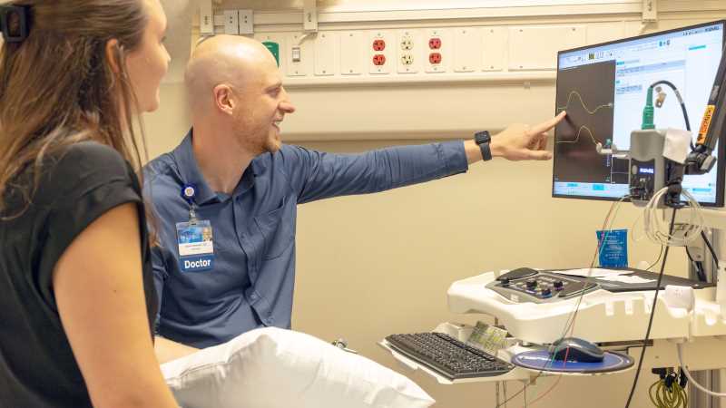 UW-La Crosse alumni with medical experience are helping train the next generation of healthcare providers in UWL Physician Assistant Studies. Here Dr. Daniel Anderson, who graduated with a biology major and chemistry minor from UWL in 2009, works with a PA student in clinicals.