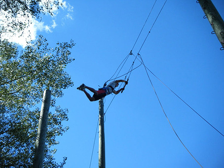 Outdoor ropes course - pamper pole