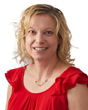 2026 Jennifer '93 and Mike Hansen CBA Excellence in Service Award Recipient - Dr. Laurie Miller