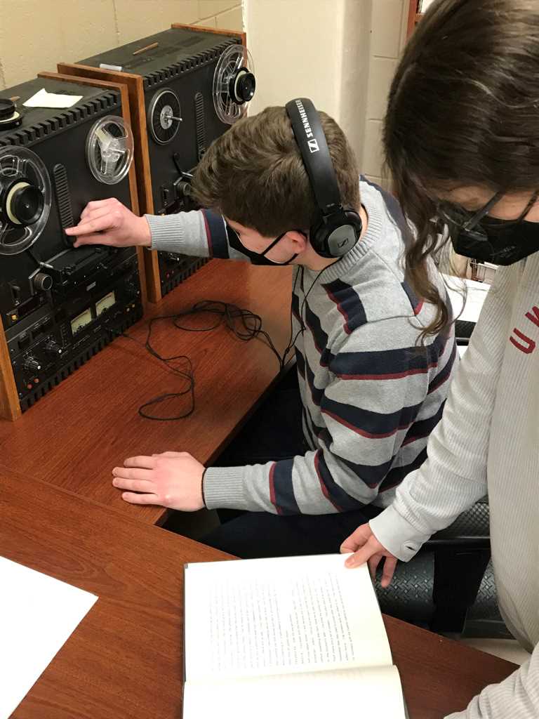 Students preparing to work in the OHP lab