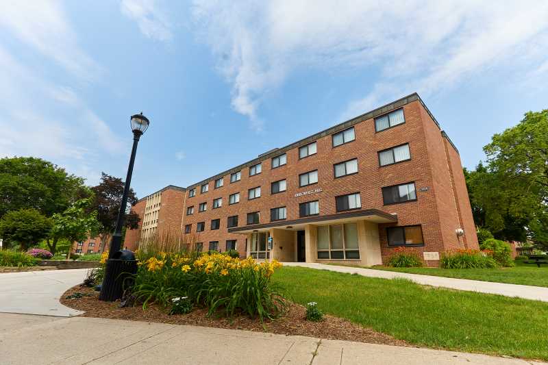 UWL’s new Visual & Performing Arts Living Learning Community (LLC) in Wentz Hall brings together students who share a passion for the arts.