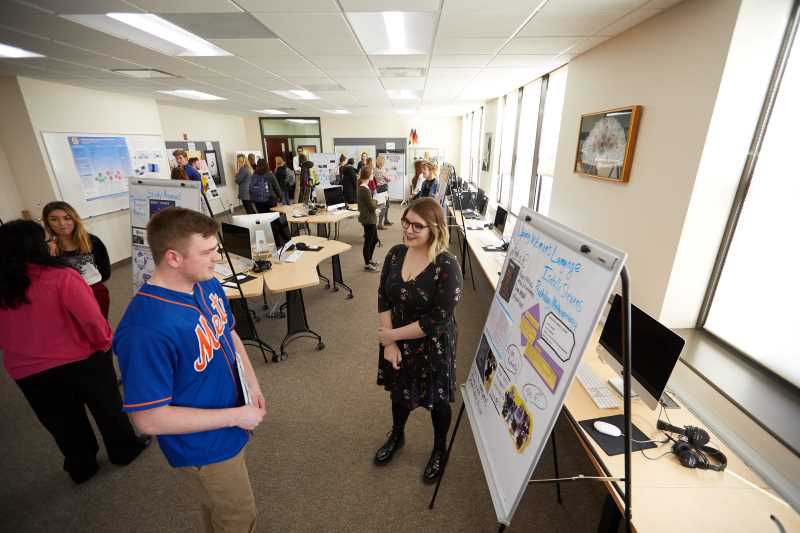 Students can get an array of information during the Global Cultures & Languages Advising Day Wednesday, Oct. 27. Students can receive guidance picking classes for spring 2022 ; learn about majors, minors and certificates; get help on how to enroll in language classes; and find out which class to enroll in to fulfill General Education requirements. (Photo date, 2018)