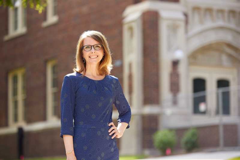 Economics professor Mary Hamman has partnered with UWL Extended Learning to offer a series of free online workshops promoting data literacy among business owners and entrepreneurs. The project is part of Hamman's Swenson Baier Engaged Faculty Fellowship.