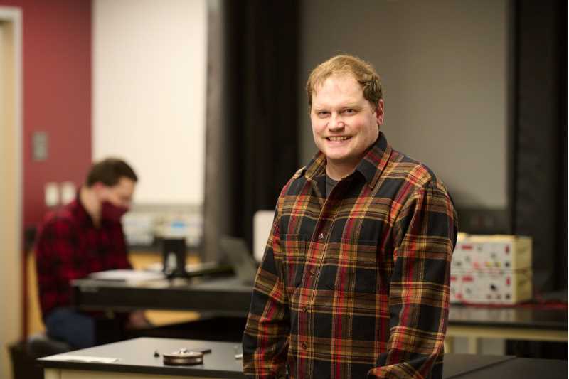 UW-La Crosse Professor of Physics Seth King has been named the Carl E. Gulbrandsen Innovator of the Year by WiSys. The award is given to UW System faculty, staff or students who make exemplary contributions as a WiSys innovator.