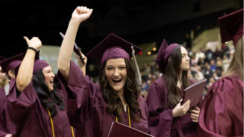 Find out all you need to know before UWL's winter commencement Sunday, Dec. 15.