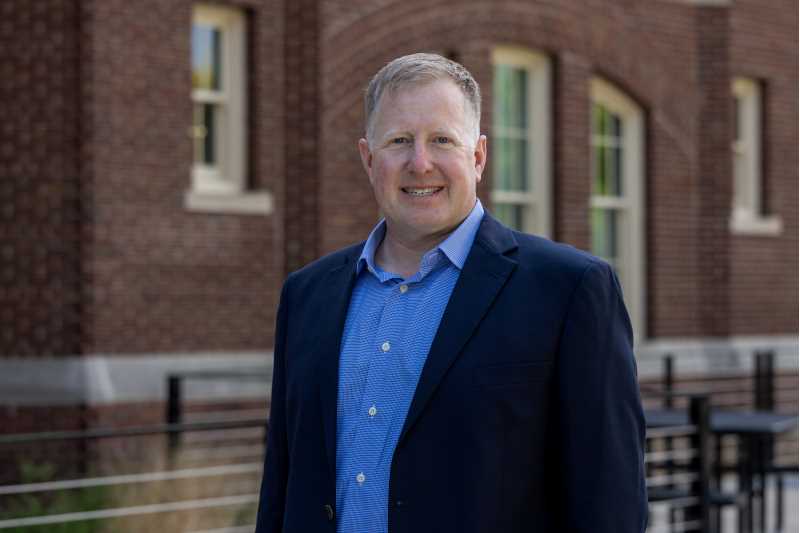 Brad Dobbs, associate teaching professor of management, is one of six faculty to receive a 2025 Eagle Teaching Excellence Award.