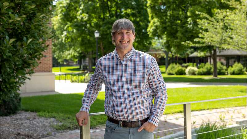 Kevin Zabel, associate professor of psychology, is one of six faculty to receive a 2026 Eagle Teaching Excellence Award.