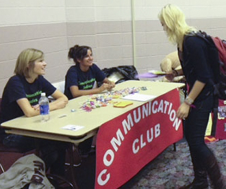 20120918_Involvement_Fest Students at table.