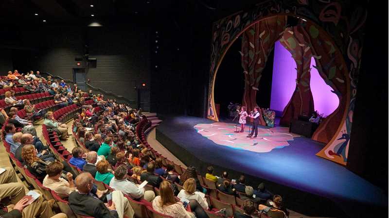 Faculty, staff and students were honored at the annual College of Liberal Studies Evening of Excellence April 25.
Read more →
