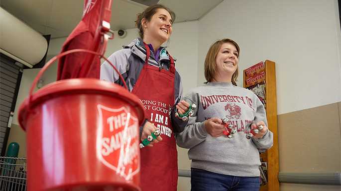 UW-La Crosse students Megan Siekert, left, and Nicole Heinz ring bells at Festival Foods as part of the UWL Bell Ringing Day Nov. 11. UWL faculty, staff and students continue to shape the Coulee Region’s generous giving and volunteering habits
Read more →
