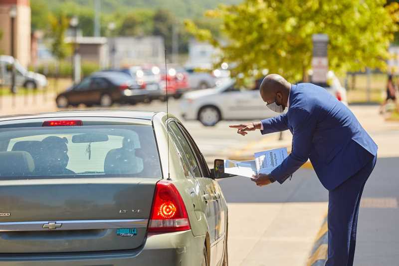 UW-La Crosse Admissions meets visitors at the curbside to provide a folder of information about UWL and a map featuring QR codes to begin their own self-guided tour of campus with audio.
Read more →
