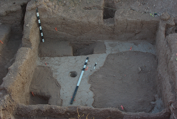 Prehistoric architectural remains with thinner walls. 