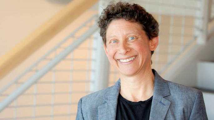 Linda Bacon, an internationally-recognized authority on health, weight and nutrition, will give the keynote presentation during Social Justice Week on how size stigma is a social justice concern that undermines health and wellbeing at 7 p.m. Thursday, April 6, in Graff Main Hall.
Read more →
