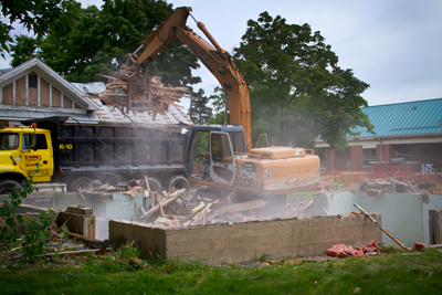 Crews tear down two vacant homes on 17th and La Crosse streets