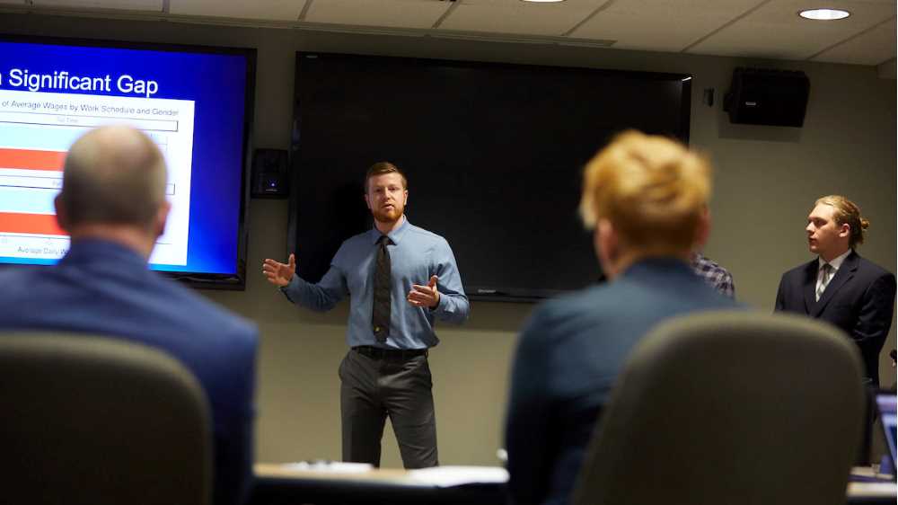 During the culmination of a data analysis project spring semester, students in an economics course presented to an audience of local business professionals from companies such as Mayo Clinic Health System, Reinhart Food Service, Organic Valley, Logistics Health Inc., and Kwik Trip. A total of 30 volunteers provided presentation feedback and coaching to students over the course of the semester. Here UWL Junior Alex Jantz presents.
Read more →