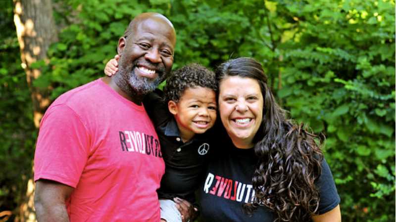 Gwen Brown and Ronald Smith, president and director of Something New, present “Products of a Revolution” at 7 p.m. Tuesday in the Hesprich Auditorium, Graff Main Hall.
Read more →
