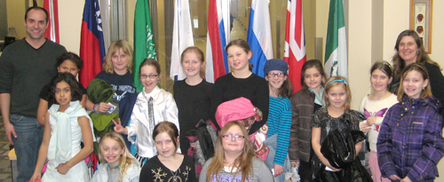 IntEdW Group photo of Girl Scouts.
