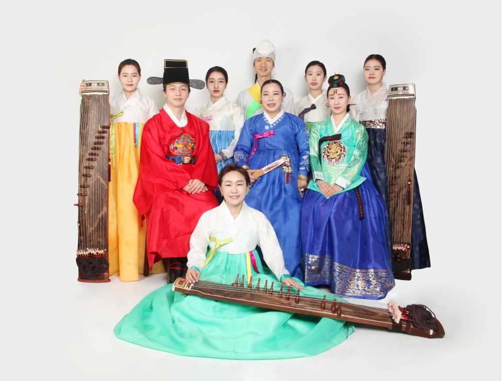 Danullim Korean Music Ensemble from South Korea brings its “Korean Wave-Globalization of Korean Traditional Culture 2018” to UW-La Crosse April 11-14.
Read more →

