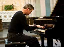 Chicago-based pianist Mark Valenti will have a two-day residency at UWL.
Read more →
