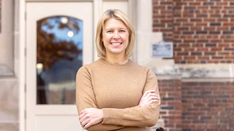 Sarah Arendt-Beyer, '07, will receive the 2026 Rada Distinguished Alumni Award during an award presentation in April.