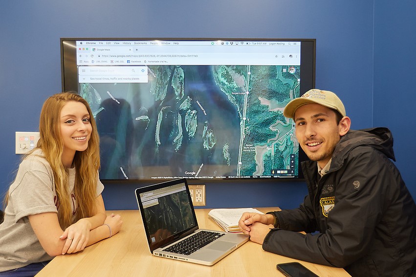 Students make plans for the upcoming field season.