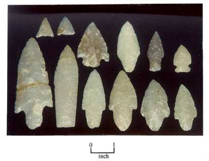 Projectile points from the Archaic, Woodland and Oneota cultures