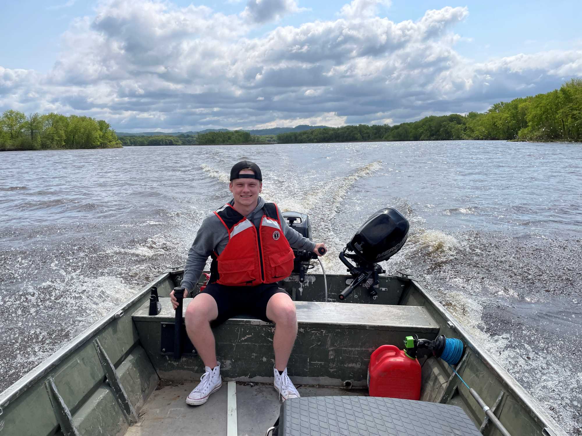 Flat bottom boat driven by student