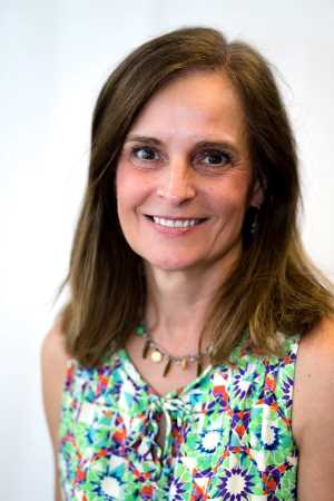 Leanne Poellinger, '86