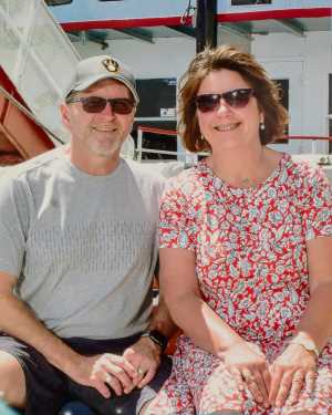 Brad '85 & Gail '89 Quarberg