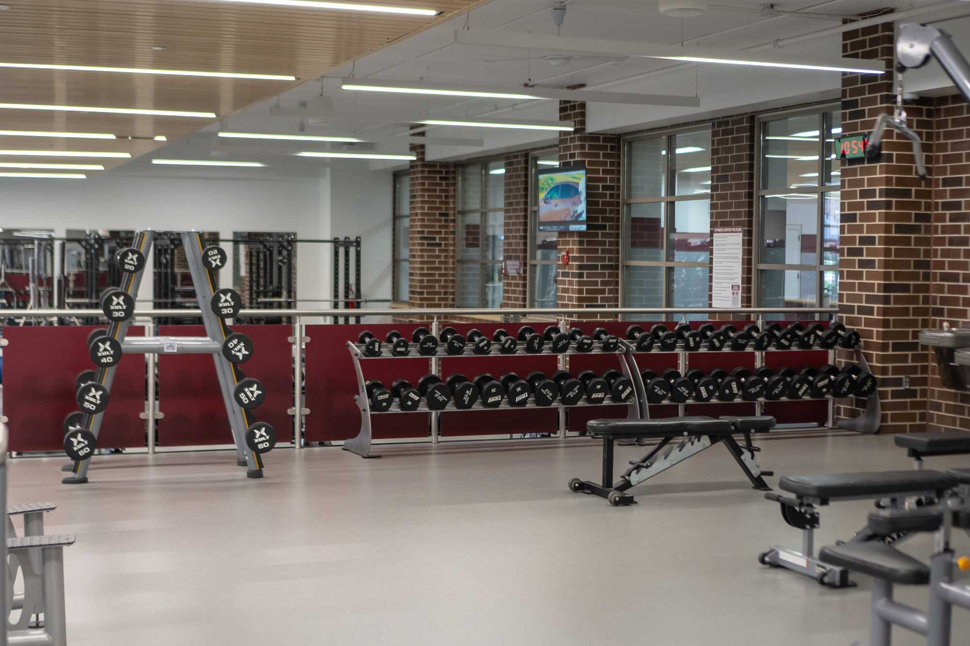 Fitness Center Upper dumbbells 1