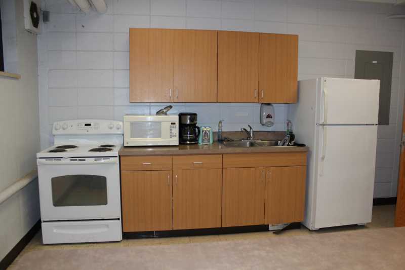Drake kitchen 1.JPG