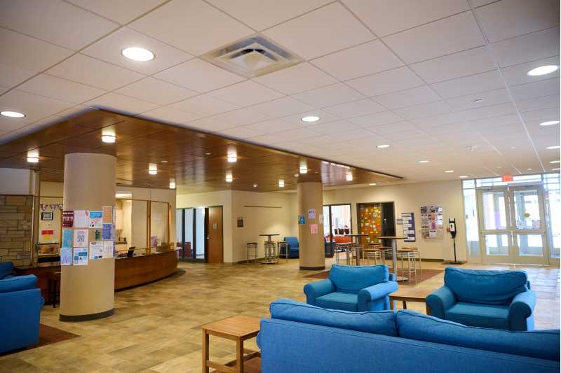 Common Eagle lobby 1.jpg