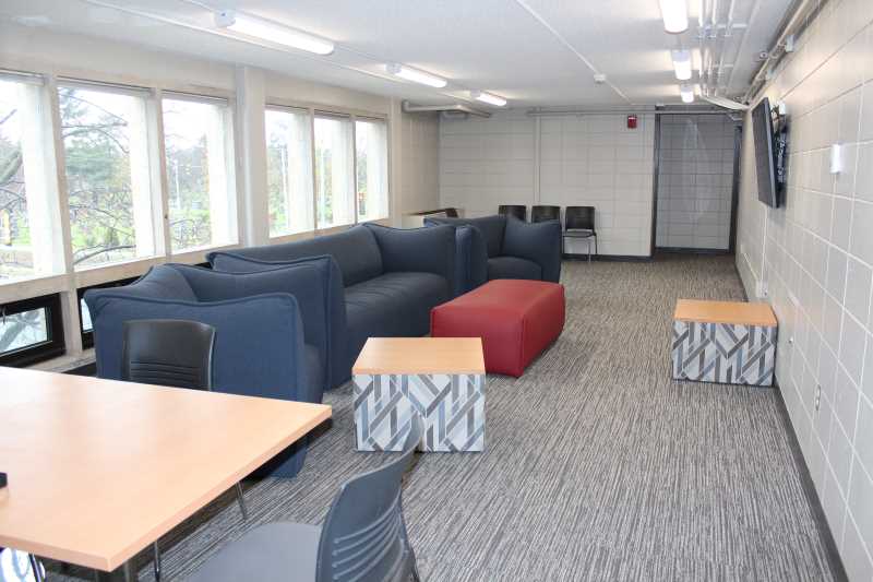 5 Laux lounge.JPG