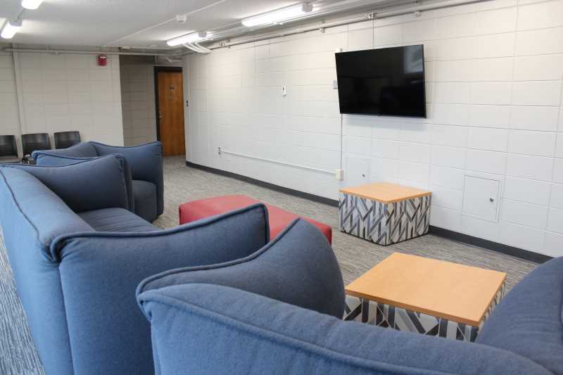 6 Laux lounge.JPG