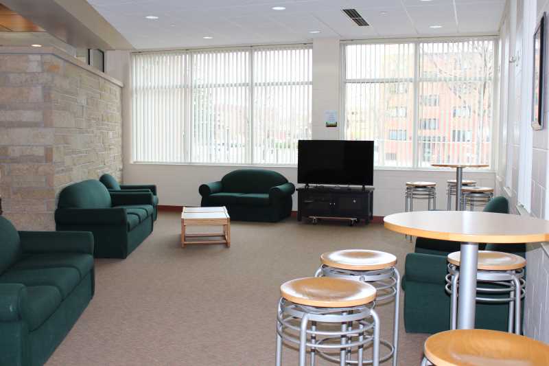 1a lobby_Reuter.JPG