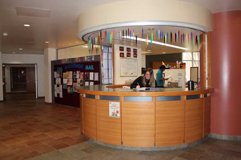 front desk_Reuter.JPG