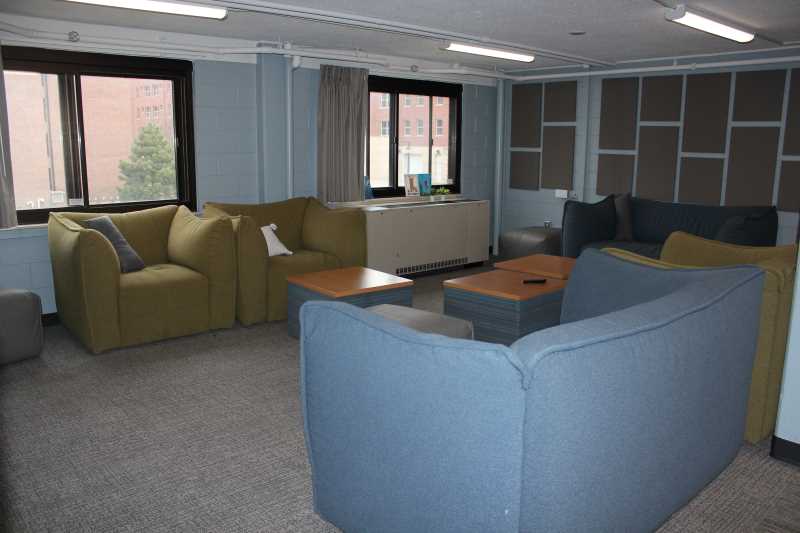 5 O White lounge 1.JPG