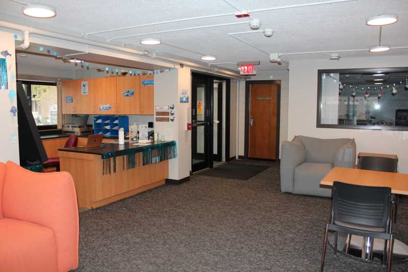 7 O White front desk_lobby.JPG