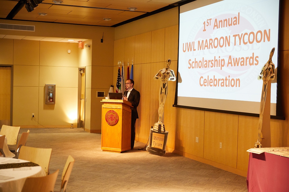 maroon tycoon