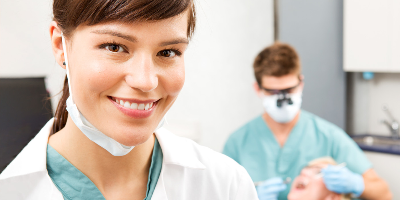 Dental Assistant Image
